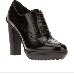 Tod’s black leather high block heel brogues